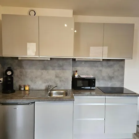 Apartment Le Sympa ! 400m De La Gare - Ma Petite Resa